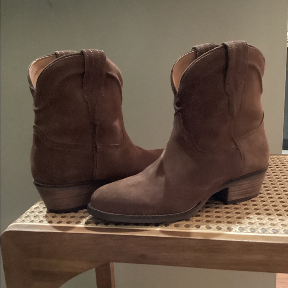 Dingo Womens cowboy booties-NEW
